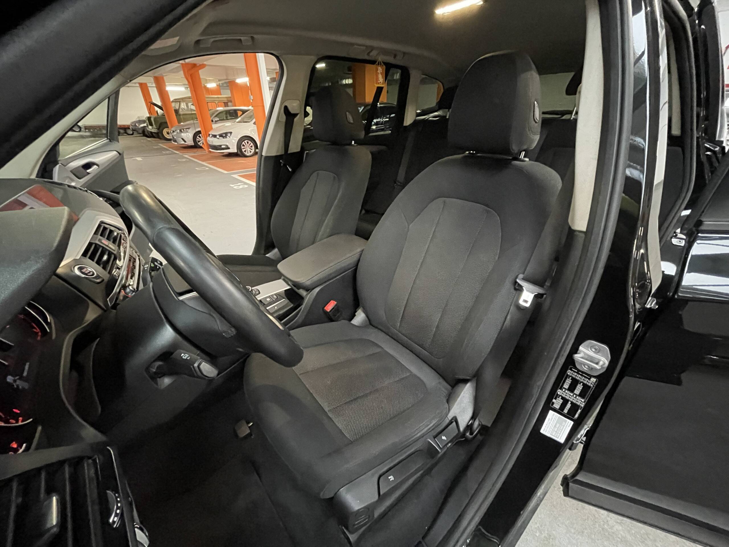 BMW X3 1.8d, foto 37