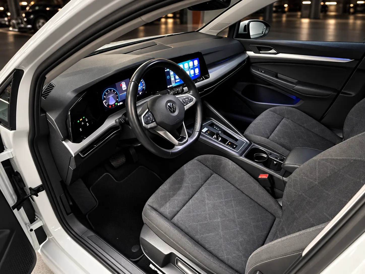 Volkswagen Golf 1.0 eTsi, photo 26